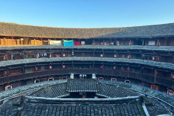 百載商埠汕頭、客家首府梅州、千年古都潮州、世遺土樓雲水謠、濱海廈門5日