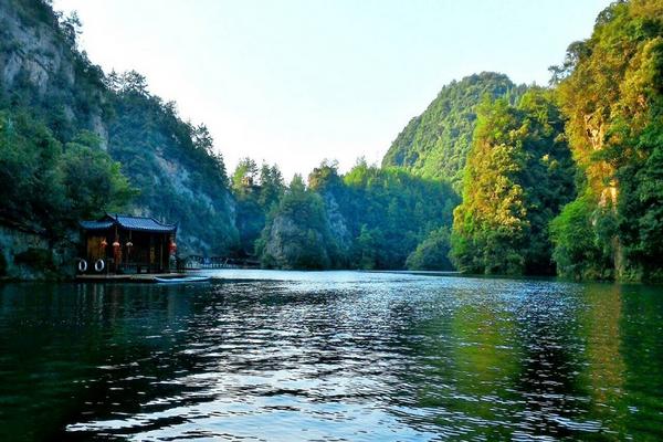 台中出發【澳享張家界】鳳凰古城、天門山、魅力湘西秀七日(早去晚回)