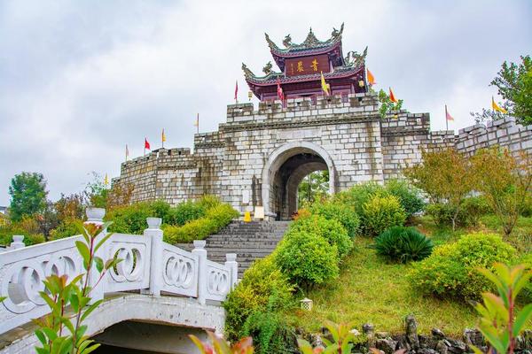 【渝悅黔景】黃果樹瀑布、馬嶺河峽谷、萬峰林、重慶網紅景點、貴州重慶8日