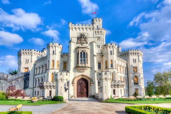 【戀尚奧捷】赫盧博卡城堡、熊布朗宮、國王湖、時尚購物、遊船午宴10日