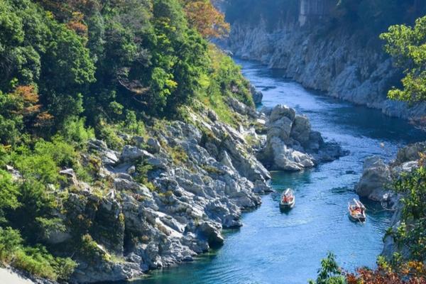 【限時限量】追楓四國、大洲栗林、峽谷奇橋、雙城楓纜車、愛媛百選購物5日/BR110+109
