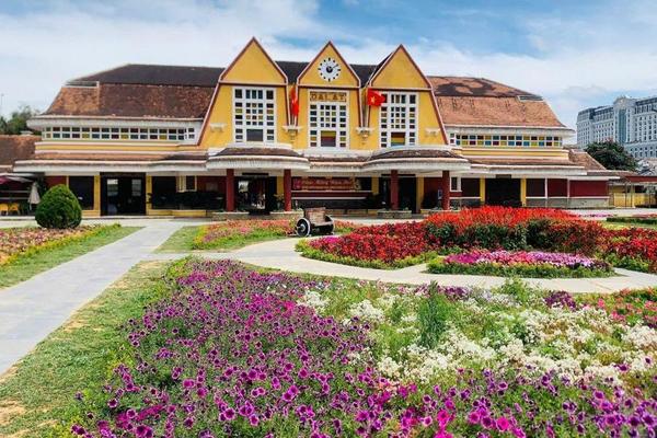 戀上芽莊．漫步大叻~蠶島泥漿浴.大叻小火車.斜坡滑車體驗五日