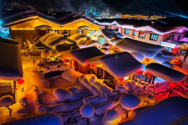 【搭乘高鐵白雪雙城】北京紫禁城、慕田峪長城、童話哈爾濱、冰雪嘉年華八日