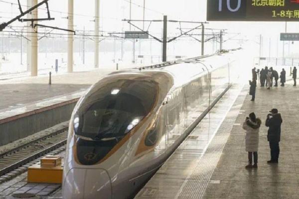 【搭乘高鐵金秋雙城】楓光北京城紫禁城、濃情童話哈爾濱、伏爾加莊園八天
