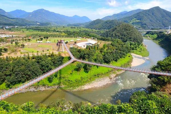 【升等一晚五星】～漢灘江Y字吊橋、抱川鴿子囊瀑布、愛寶樂園Kpop獵魔女團、星空圖書館、明洞-TW(只走彩妝)