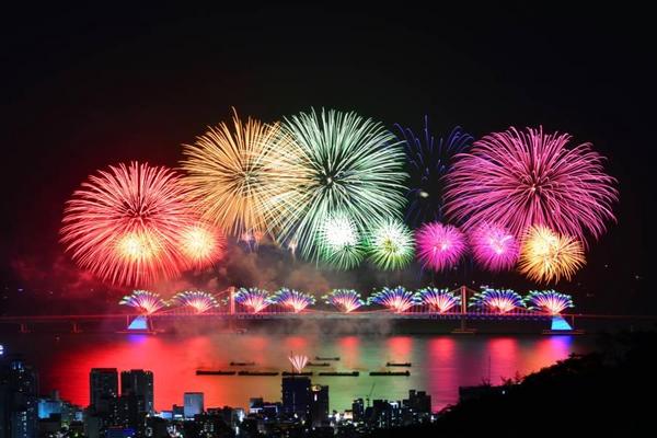 【釜山國際煙火節】海景HILLSPA汗蒸幕、太宗台、海鮮燒烤饗宴5日 (不進人蔘保肝)