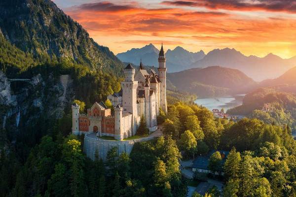 戀戀德國～浪漫之路、淚之女王忘憂宮、新天鵝堡、鑽石小鎮、柏林漫遊10日