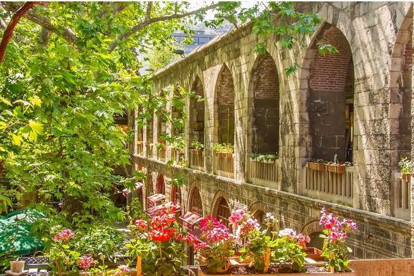 快閃土耳其~沉浸伊堡、阿邦特湖、布爾薩之都、卡帕多奇亞情迷9日