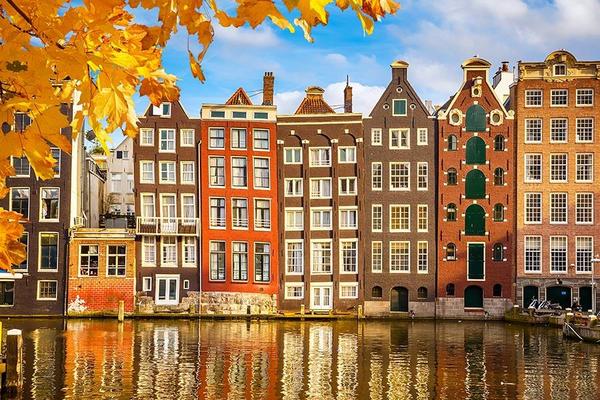 【超值荷比法】長榮雙點進出、羊角村、艾菲爾鐵塔、比利時百年啤酒廠、凡爾賽宮9日