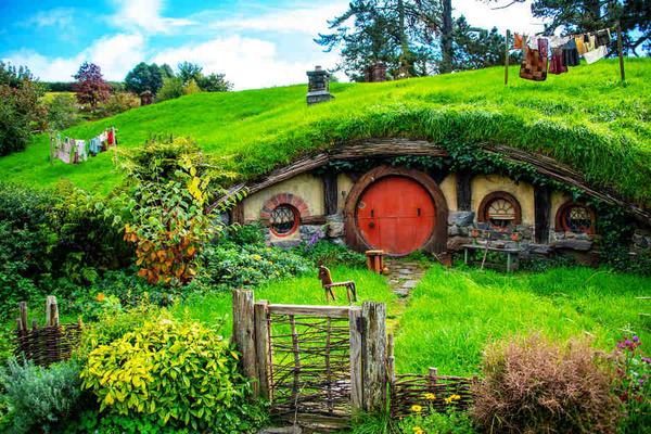 紐西蘭南北島~蒸汽船、高地農場、螢火蟲洞、哈比村、皇后鎮兩晚10+1天