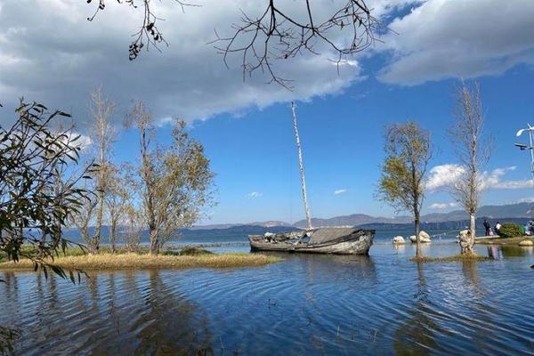台中出發~昆明.大理.麗江.南京 八天(三排椅)東方航空
