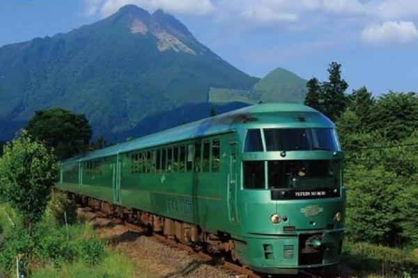 限時九州●輕遊雙鐵道 5 日 │由布院之森 、螃蟹放題、一晚溫泉(長榮BR106/105)