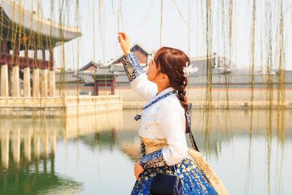 【夯遊首爾】韓服遊古宮、海鷗船、新浦市場、恩平韓屋村、水上星巴克、大型超市5日(只走彩妝)-BR早早