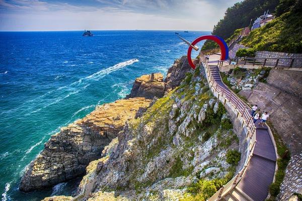 【釜蔚海洋風】雲霄飛車天空步道、沉浸式饗宴、希望郵筒、浪漫海岸列車5日(一站彩妝) 