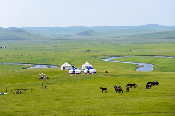 解鎖中國最北版圖、額爾古納右岸、敖魯古雅部落、漠河、呼倫貝爾草原12日