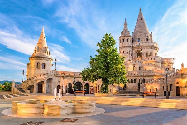 【五星奧捷匈】哈斯塔特、布達佩斯、庫倫洛夫、布拉格、雙遊船三城堡10日