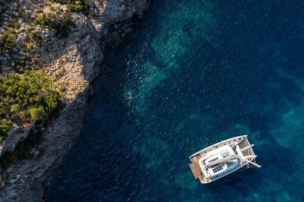 虎哩普吉踏浪5日｜峽谷漂漂河、象徑體驗、米其林盛宴、跳島派對、夢幻劇場