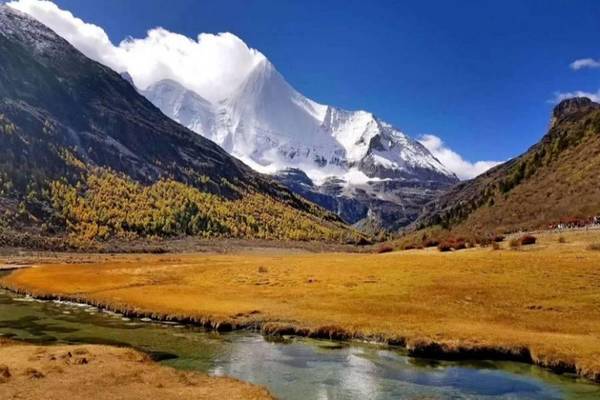 【東航假期】PAK~稻城亞丁、四姑娘山、甲居藏寨、新都橋、海子山8日