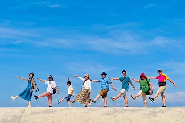 【澎湖】 澎湖私人包車 5/8小時包車｜Mercedes-Benz 九人座