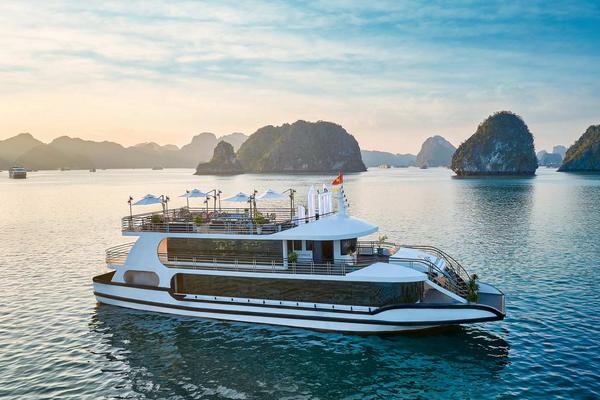 【越南】下龍灣遊輪一日遊 | Cozy Bay Premium Cruise｜含午餐＆獨木舟體驗｜可加選河內接駁