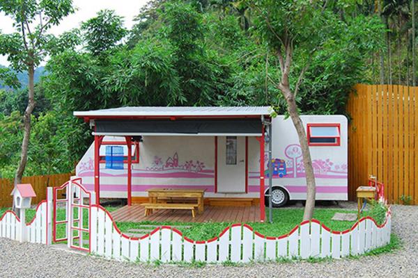 【新北】三峽皇后鎮森林｜風車 House 包套式露營車