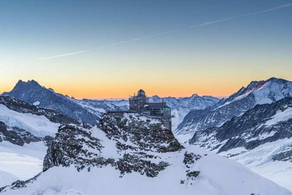 【瑞士】少女峰一日遊 | 少女峰＆齒軌列車 | 蘇黎世・琉森・因特拉肯出發