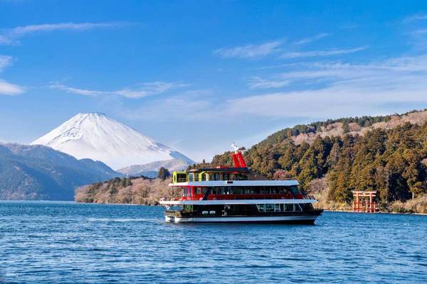 【日本】東京｜富士箱根一日遊｜箱根神社蘆之湖鳥居、箱根海賊船、大涌谷纜車、江之島/御殿場Outlet｜可選燒肉吃到飽｜新宿出發