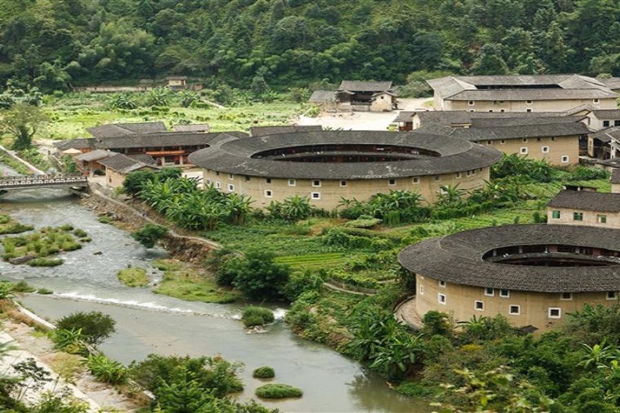 小資遊~廈門鼓浪嶼、南靖河坑土樓、海底主題餐廳四日【5星希爾頓逸林酒店】