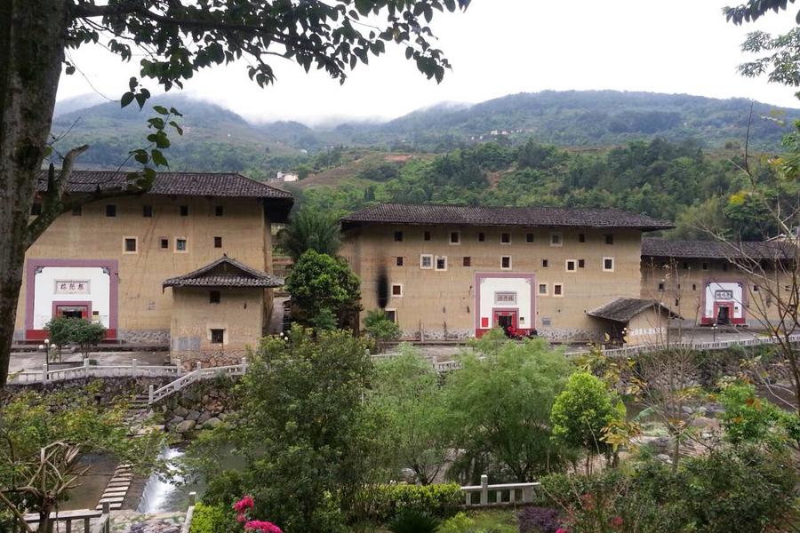 《超值玩樂》金廈小三通~愛上廈門鼓浪嶼、永定雙土樓、金門閩南風情五日【5星希爾頓逸林酒店】