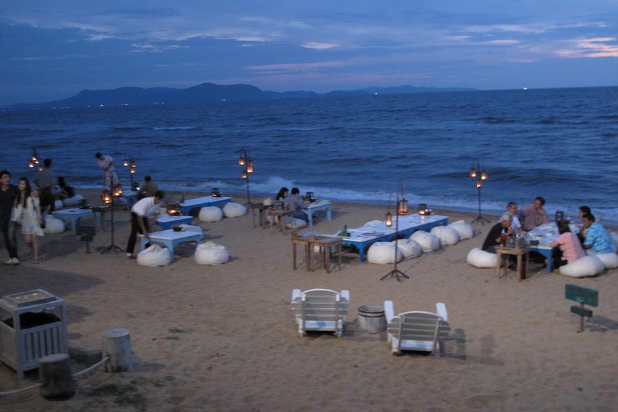 戀戀泰國 。無敵夕陽海景。 芭達雅懸漄海景餐廳。 曼谷五星潮流酒店五日