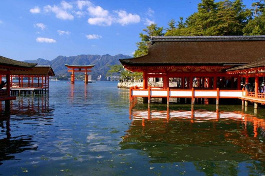 ★北國名景★大阪姬路岡山廣島島根鳥取兵庫大阪溫泉六天《姬路城.後樂園.海上大鳥居.出雲大社.足立美術館.貓頭鷹公園.妖怪街道.砂丘.天橋立》