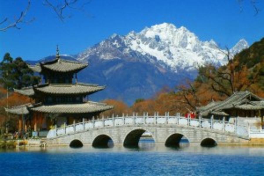 白雪奇緣.雲境之南~昆大麗.香格里拉.麗江洲際.三排椅8日