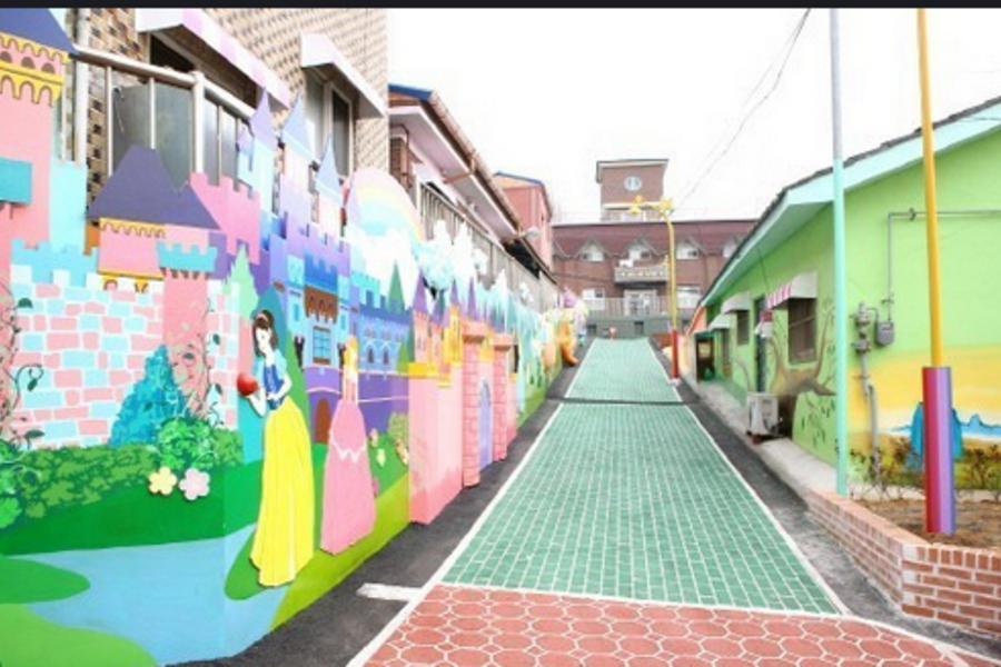 玩瘋韓國~樂天世界、松月洞童話村、北村韓屋村、三清洞、汗蒸幕、明洞+免稅店、拌飯秀、八色烤肉四日-CI