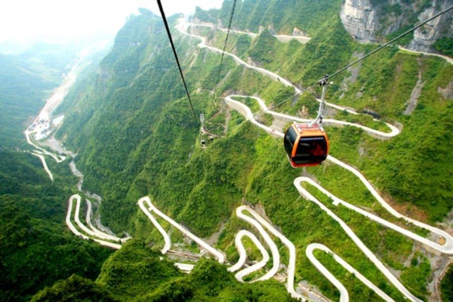 (港轉)張家界.天門山.武陵源經典6日【入住青和錦江.無購物.煙雨張家界】
