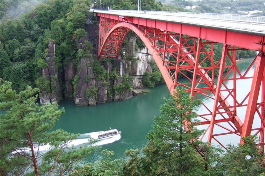 《花現嘻遊趣》★櫻情立山★大阪立山雪牆彥根城兼六園高山合掌村惠那峽5日