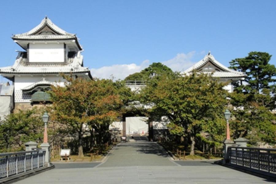 ★飛越立山★大阪玄宮園立山雪牆金澤兼六園合掌村五天