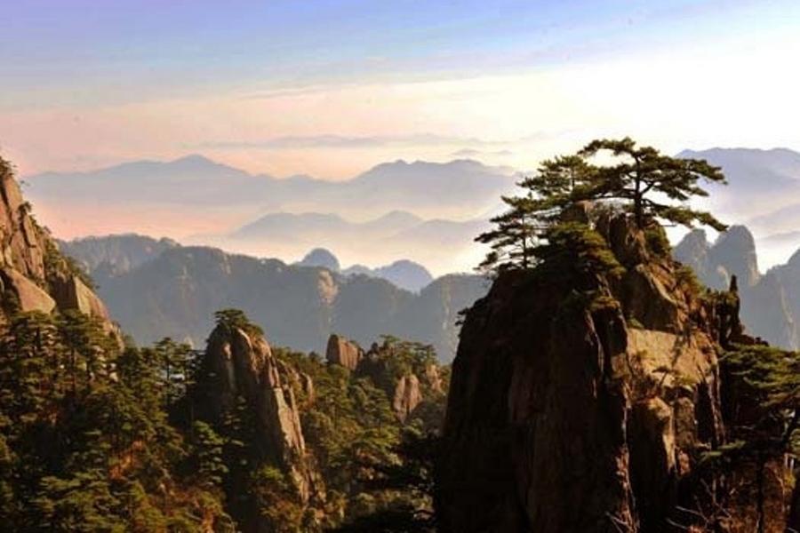 最美黃山婺源景德鎮西湖西溪8日【免費升等三排椅.山上住二晚.雙秀.無購物無自費】