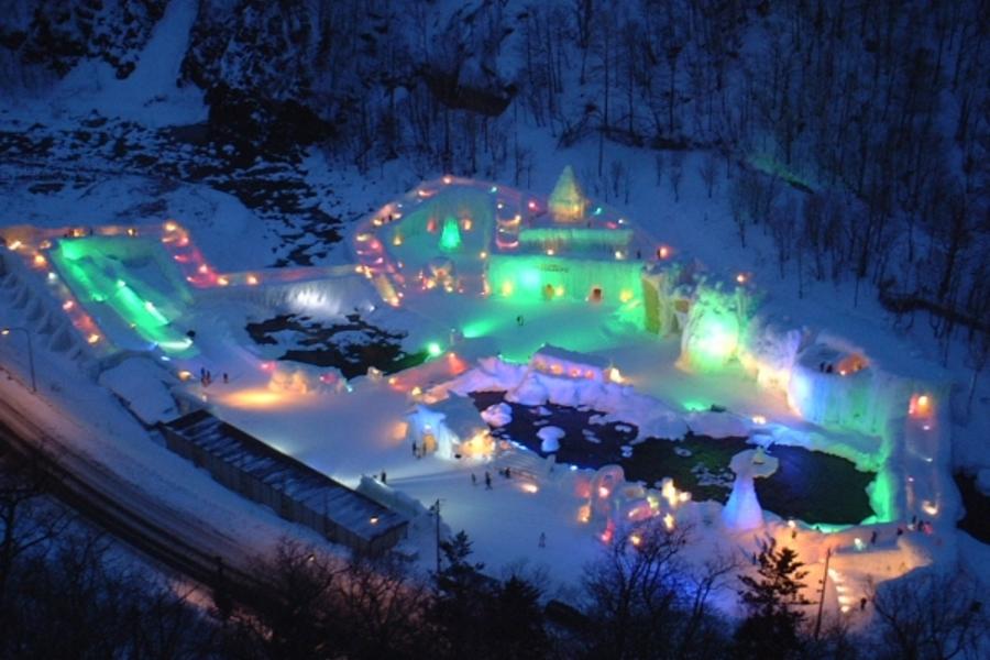 北海道奇異旅程★冰雪奇航.流冰之戀★ 破冰船體驗.阿寒湖冰釣.層雲峽冰瀑祭.白色戀人館.小樽運河旅情六日遊