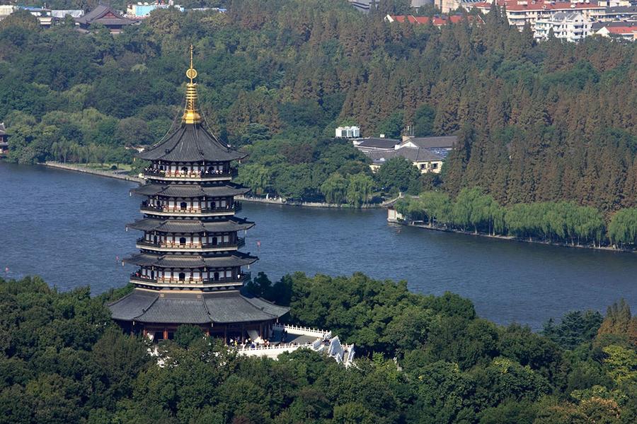 魅力烏鎮水鄉.三國城影視城.雷峰賞西湖5日【贈環球中心100F層、蒸氣小火車體驗、西湖夜秀】