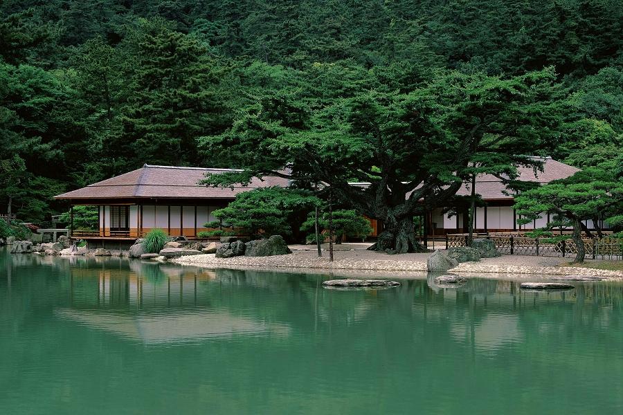 【四國岡山】道後溫泉、松山城空中纜車、栗林公園、倉敷美觀、瀨戶內海4日