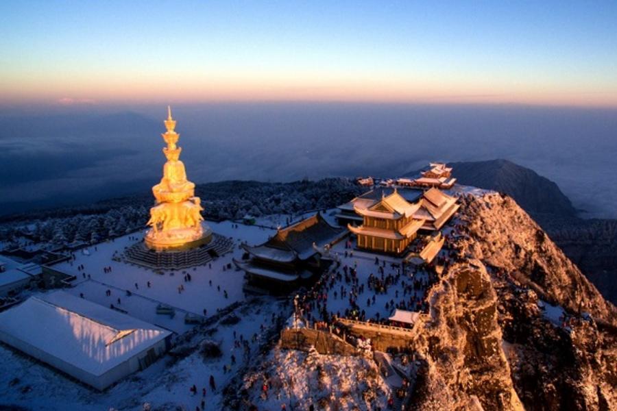 古蜀風情~峨眉金頂、都江堰、青城山、熊貓基地6天(無購物、無自費)