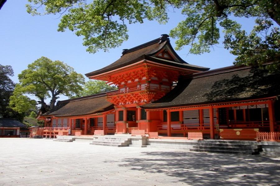宇部九州★秋吉台鐘乳石洞‧國寶宇佐神宮‧KITTY樂園‧太宰府新年祈願+旅人列車‧湯布院散策4日(宇部包機)