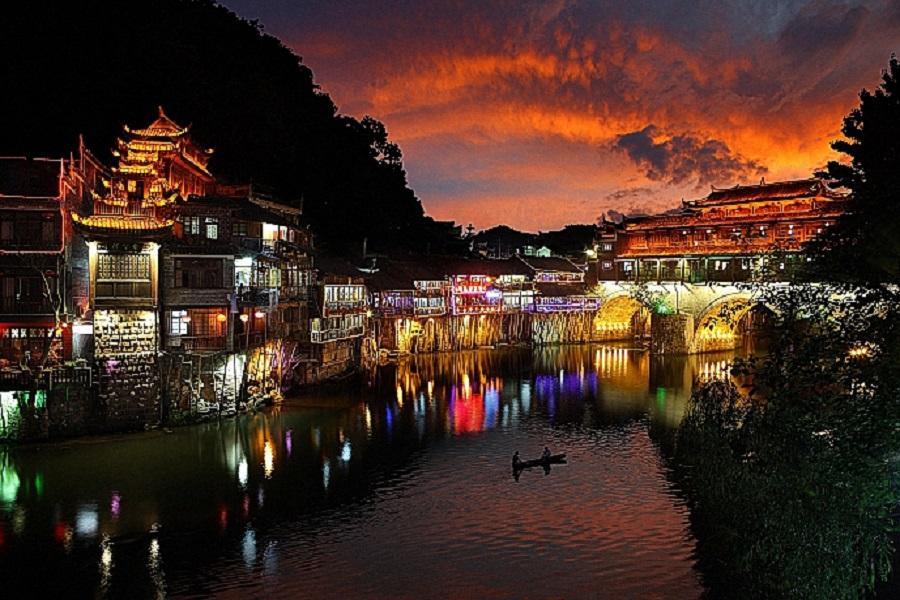 【湖南Happy超值GO】張家界天門山、鳳凰古城、玻璃橋、三排椅8日