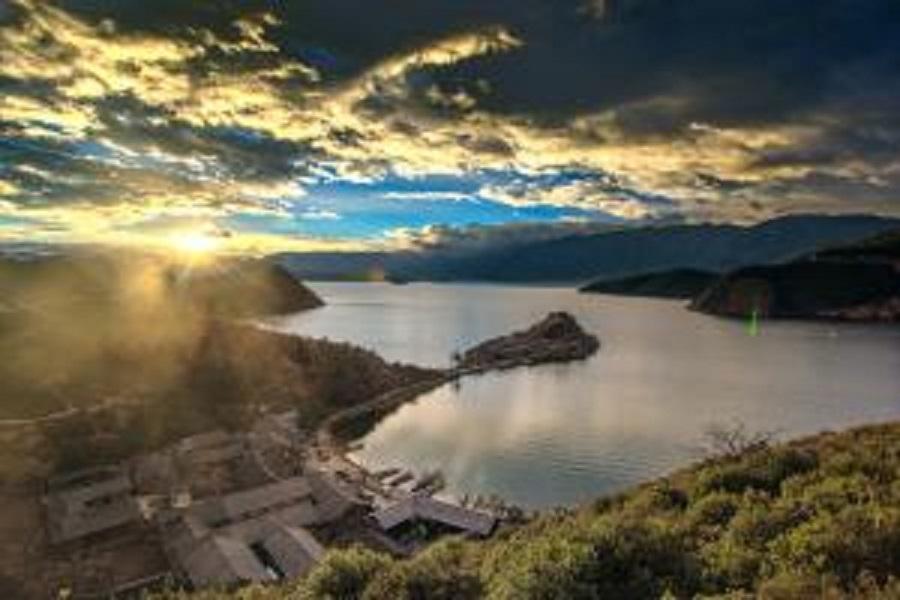 昆大麗冰川大索道、神秘瀘沽湖大環湖、凱悅3晚+索菲特1晚5★酒店8日