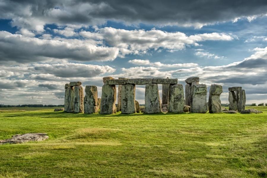 【冬令金喜】英國巨石陣、披頭四、莎翁故居、羅馬浴池、倫敦一區飯店9日
