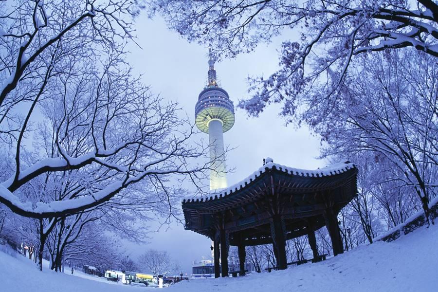 【升等3晚市區】冬戀雪嶽滑雪趣.聖托里尼咖啡.汗蒸幕5日(不進保肝)