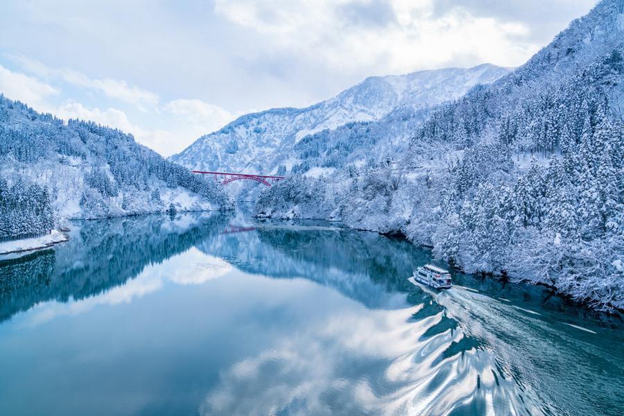 【加賀屋帝王湯】穗高.庄川船.合掌村.兼六園.鮑魚餐.茶道.戲雪5日