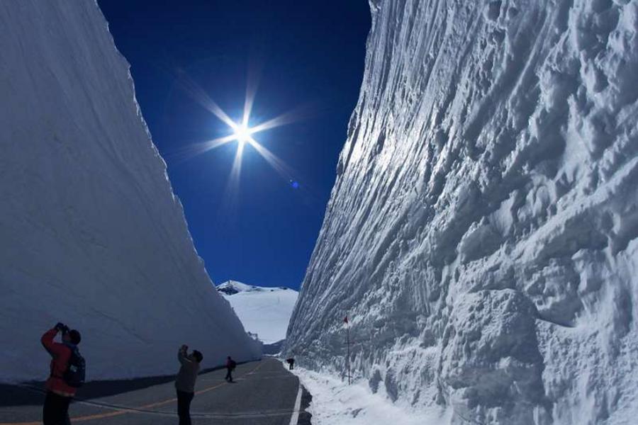 雪牆帝皇★立山景勝‧加賀屋上高地‧花見湯宿5日-CI加班機