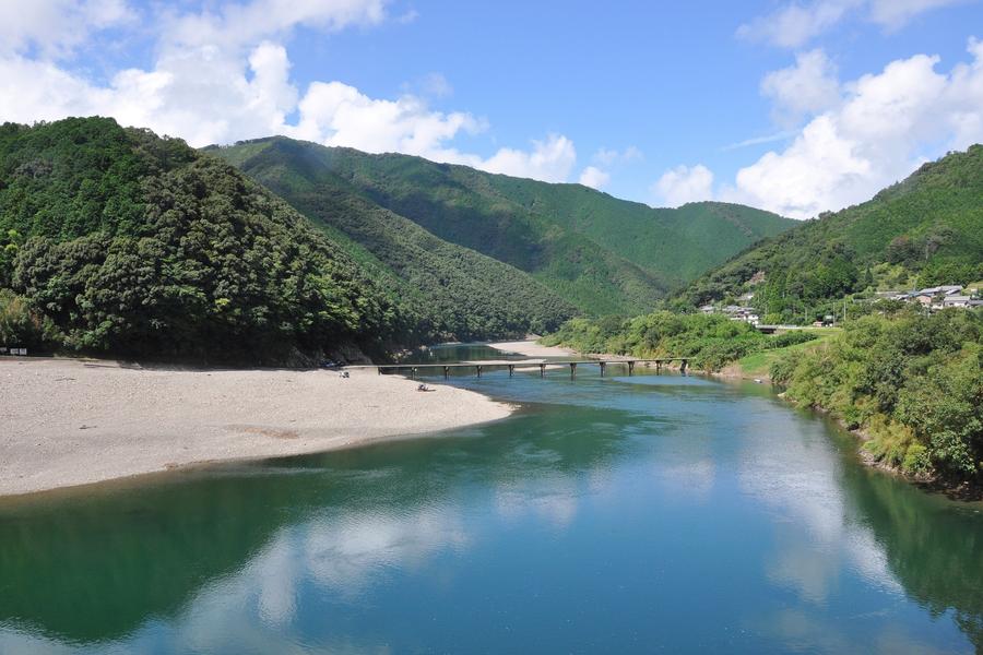 漫遊四國★浪漫四萬十川清流、千年古湯、懷舊風情五日