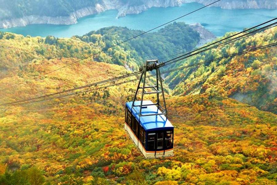 富山秋涼★立山層楓‧神鄉合掌村‧名園古街4日